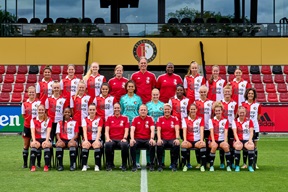 Teamfoto Feyenoord Vrouwen 1 2022-2023